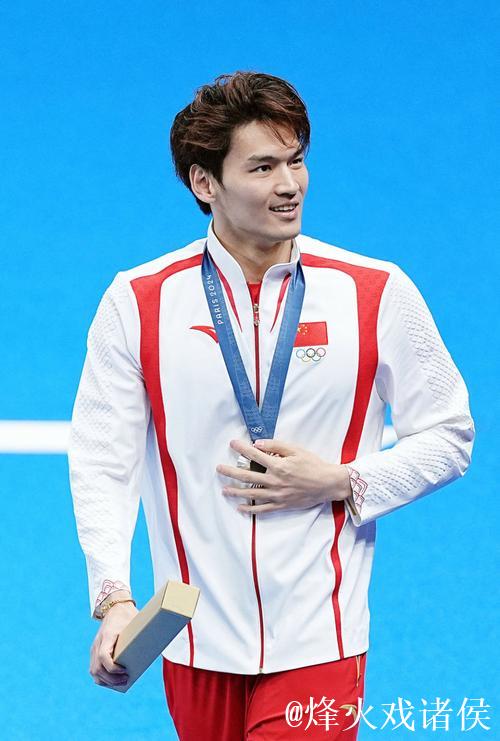 全运会男子100米仰泳：徐嘉余摘金，汪顺位列第四